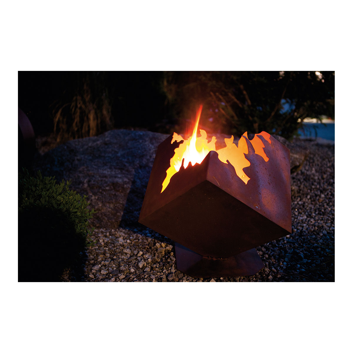Edelrost Feuerwürfel